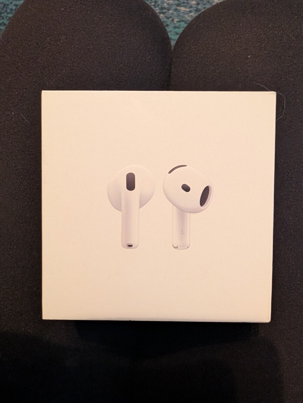 AirPods 4
